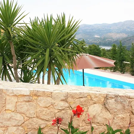 Lagoon View - Adults Only *