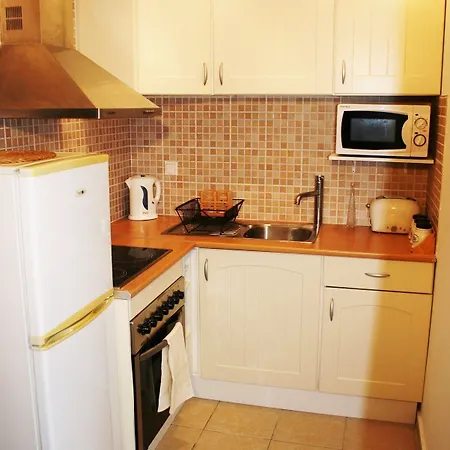 Lagoon View - Adults Only Apartment *