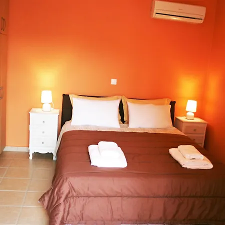 Lagoon View - Adults Only Apartment